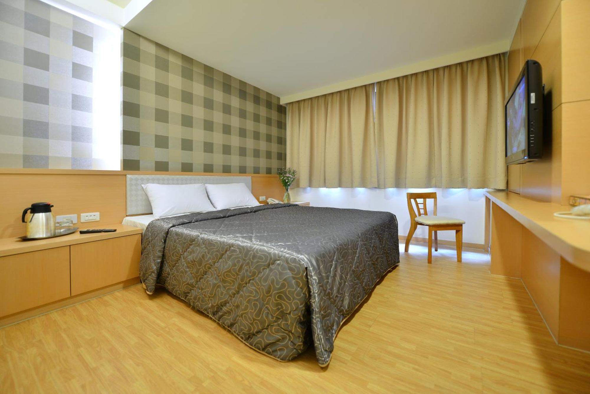 Ing Wang Hotel Tainan Eksteriør billede