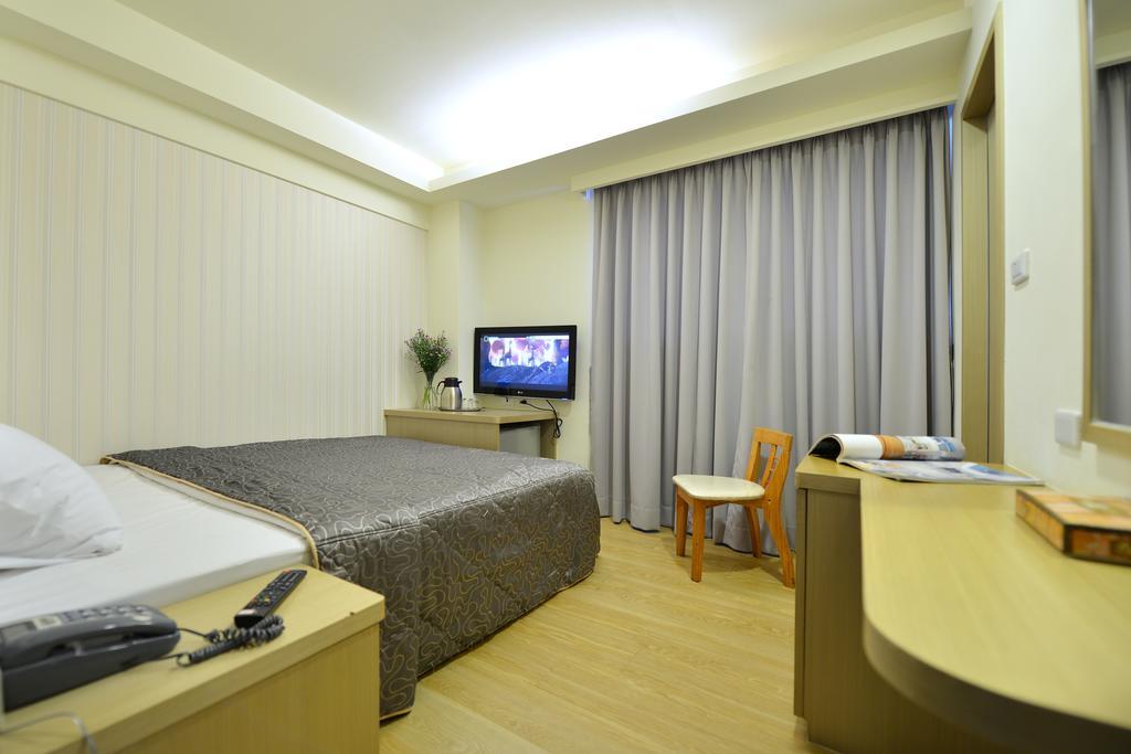 Ing Wang Hotel Tainan Eksteriør billede