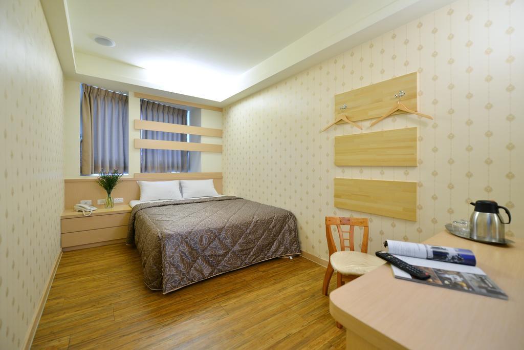 Ing Wang Hotel Tainan Eksteriør billede